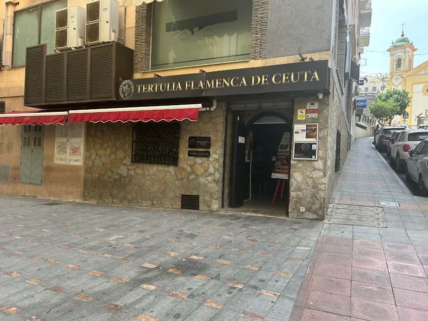 Agujetas y Anzonini en la Tertulia Flamenca de Ceuta