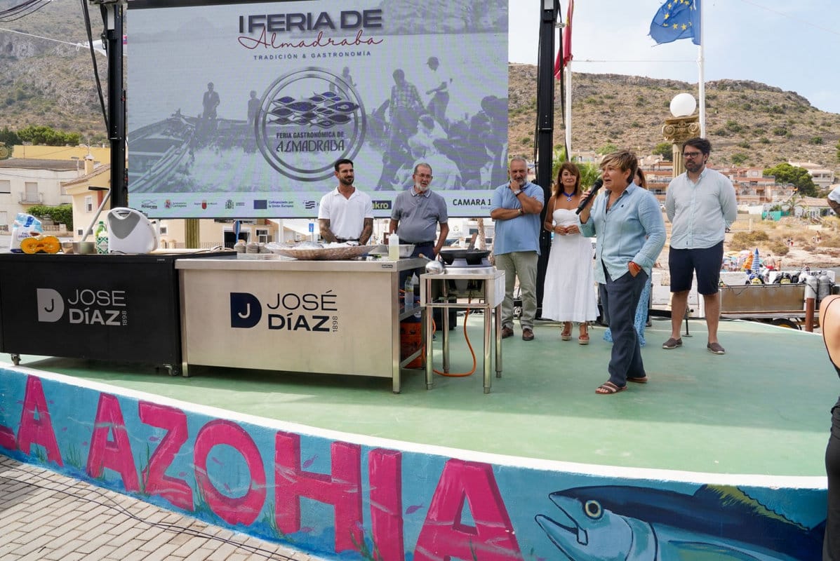 La I Feria de la Almadraba puso en valor un oficio milenario