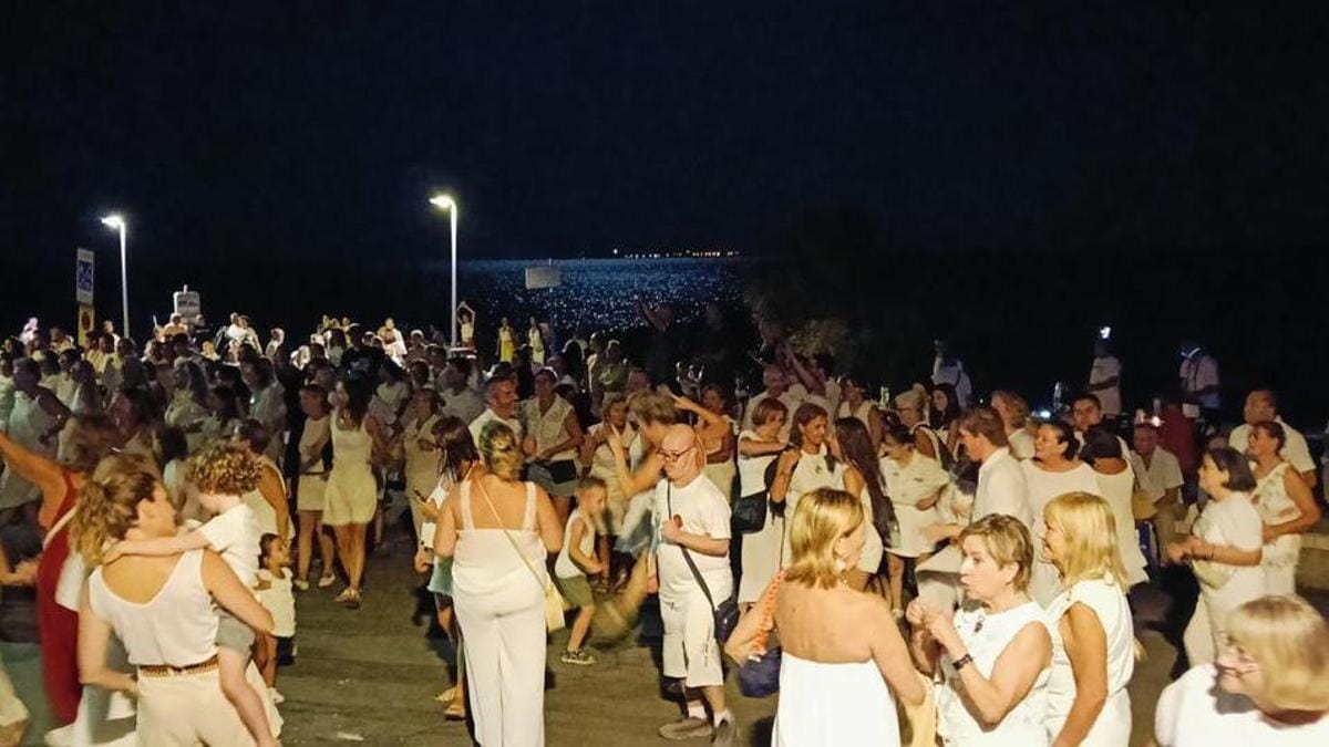 La Cena de la Luna Llena: una noche blanca y solidaria