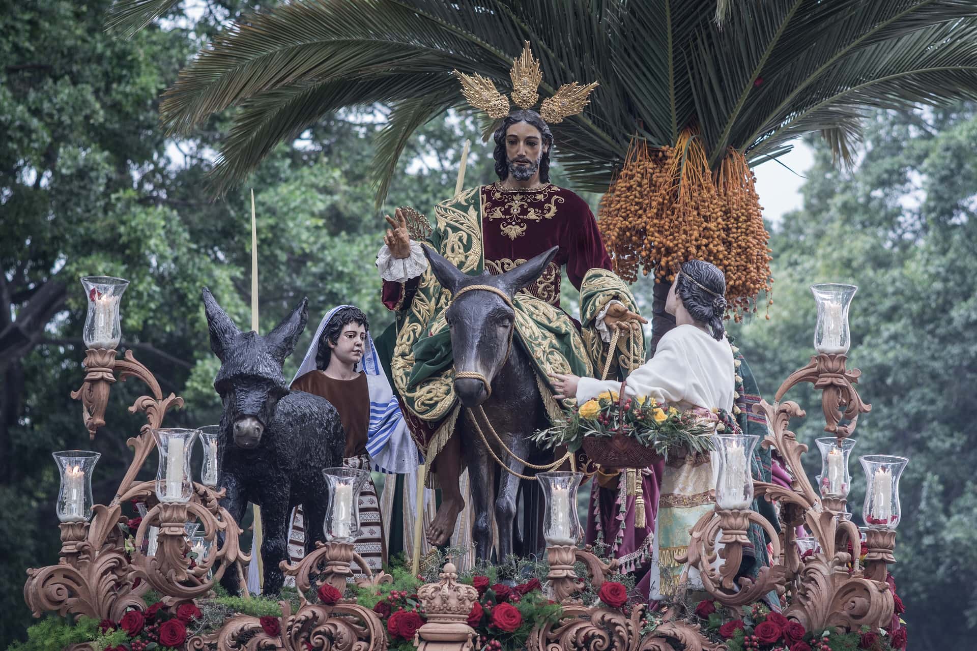 Procesión de la Real Cofradía de Nuestro Padre Jesús a su Entrada en Jerusalén (La Pollinica)