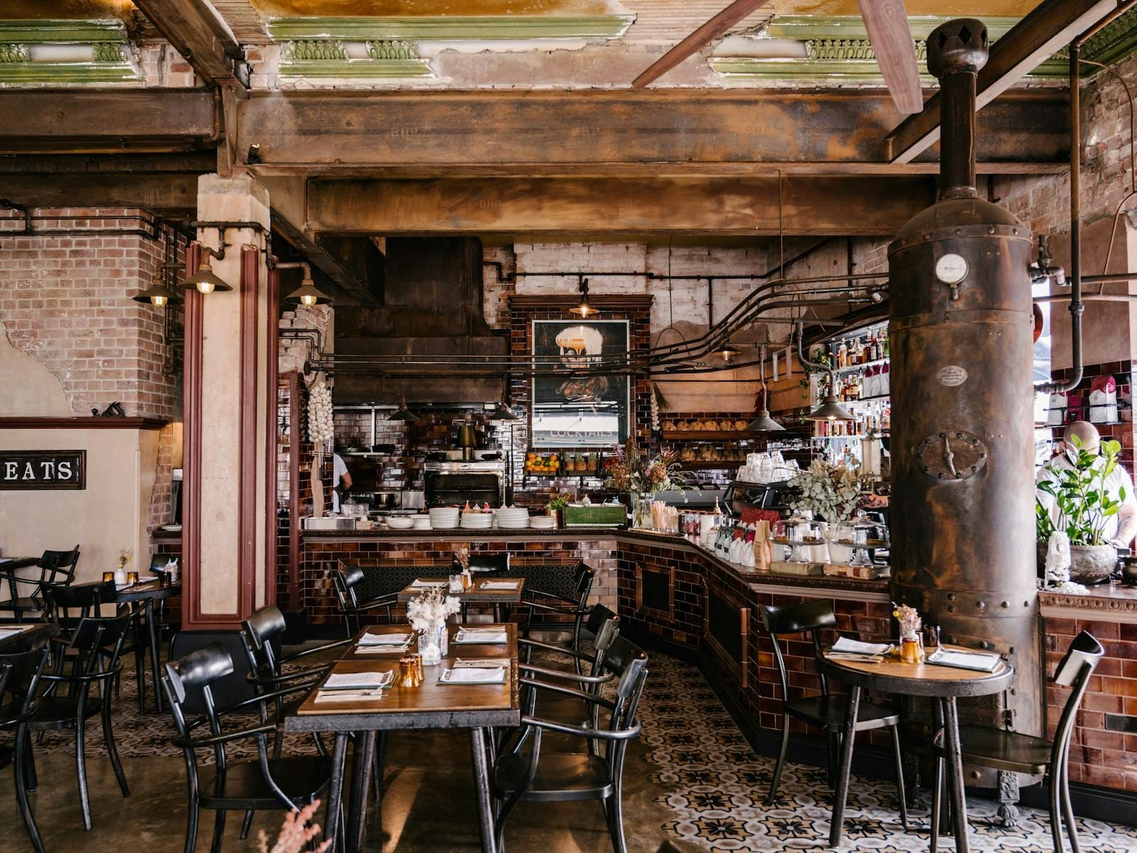 Neighbours on Market St: coffee, brunch and a bit of booz