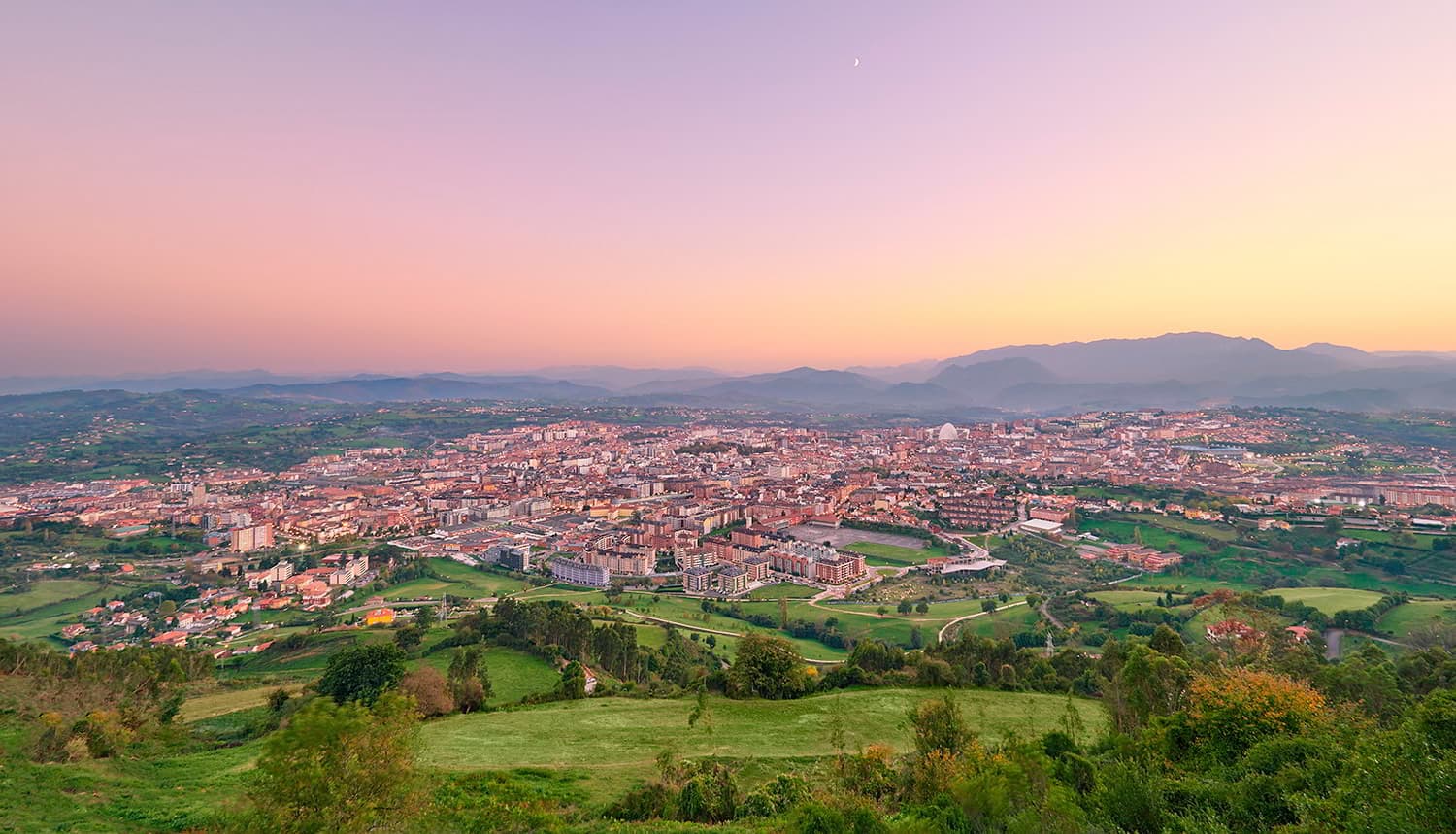 La Casa Rosa: El palacio secreto de Oviedo que exige cita previa