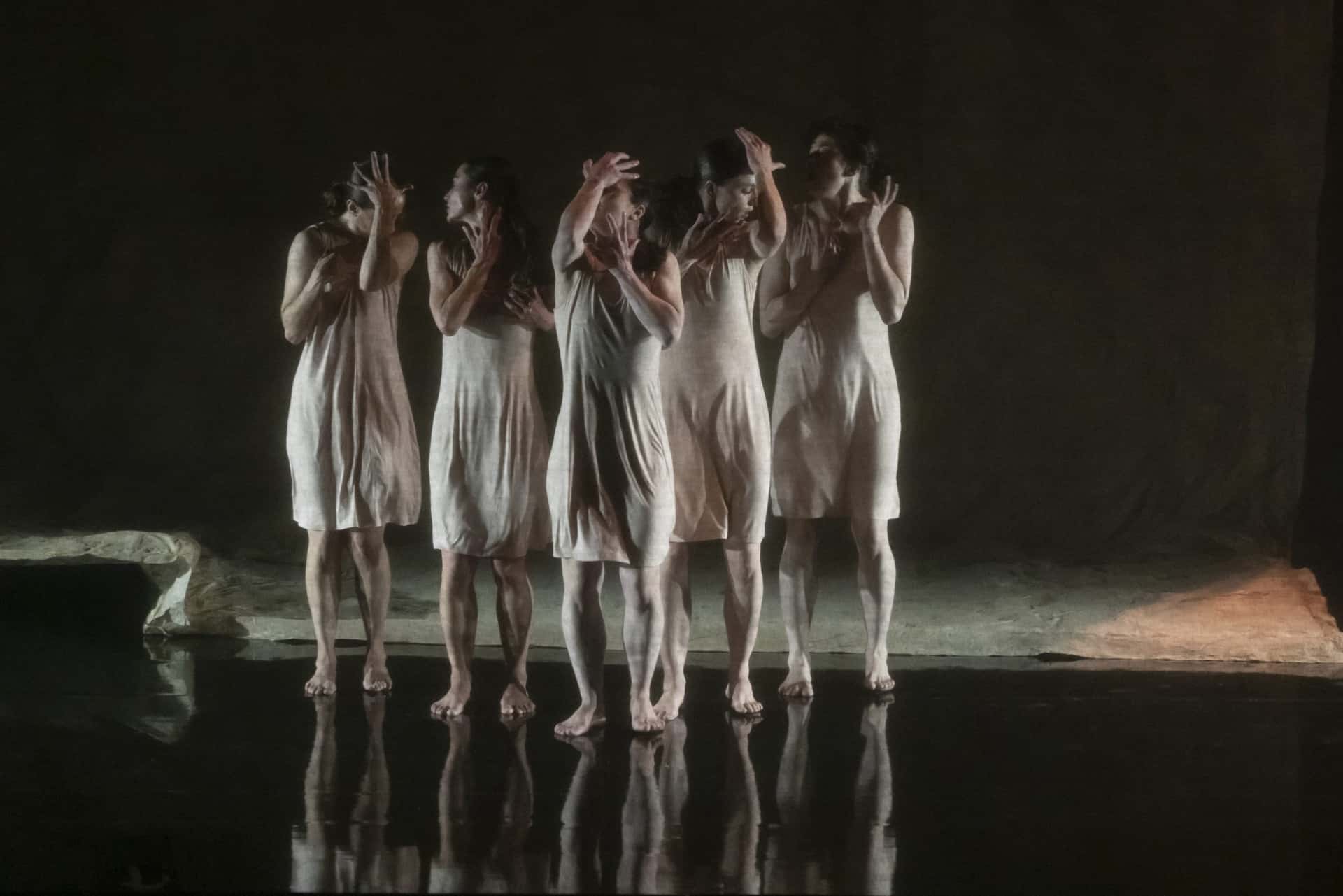 Las hijas de Bernarda - Taiat Dansa