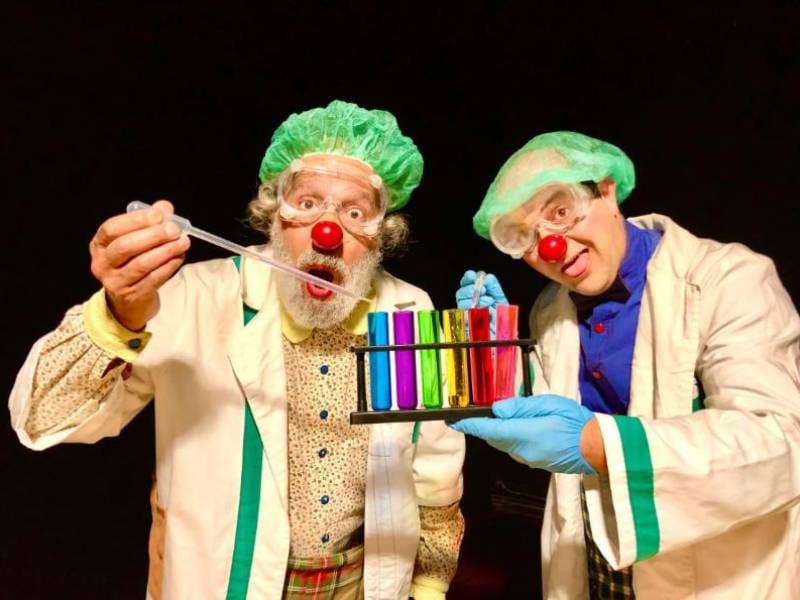 Chiflados - Teatro La Sonrisa