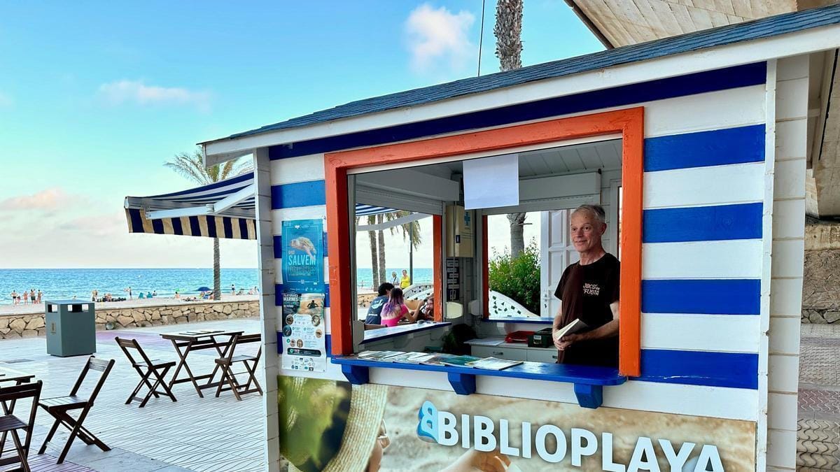 Biblioplayas en El Campello: lectura y animación