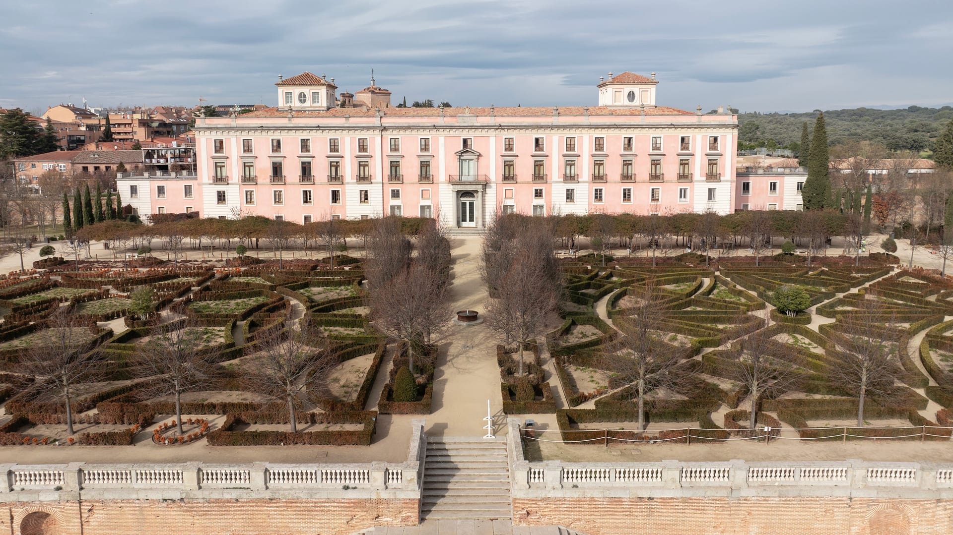 Los Jardines del Infante: terraza de verano en Boadilla