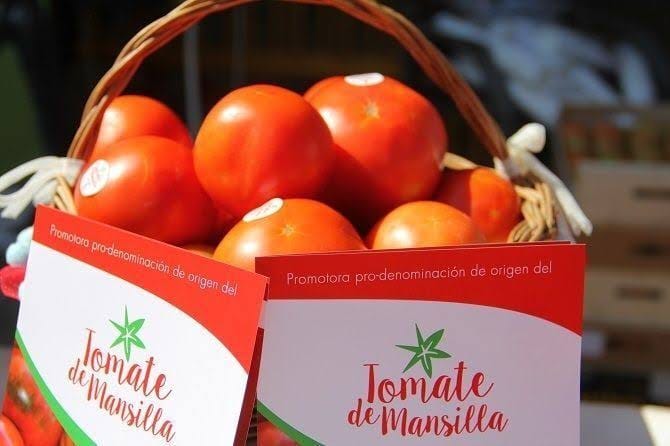 La Feria del Tomate: el domingo más rojo de León