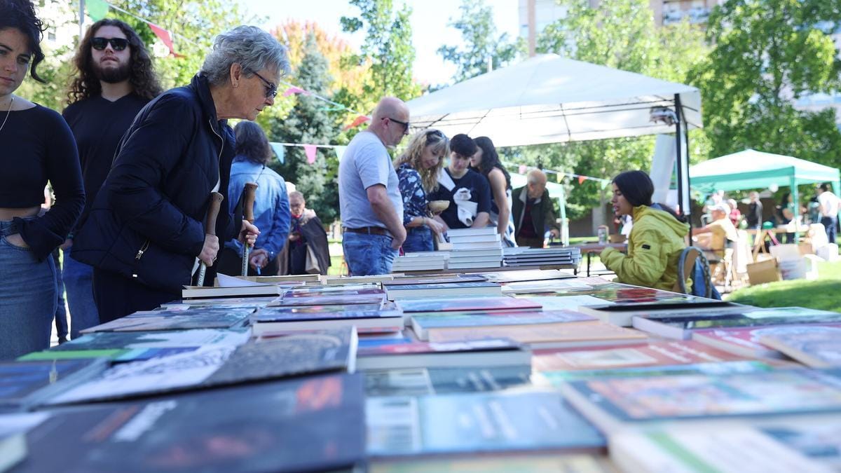 Feria del Libro del Paseo de los Enamorados