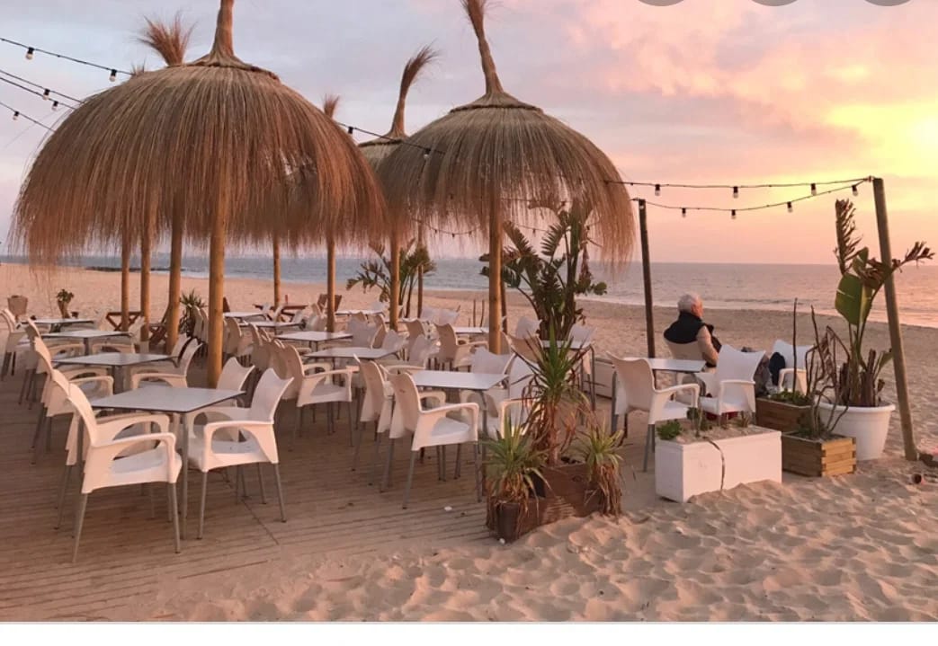 Las Olas Beach Club: playa, tapas y opiniones mixtas