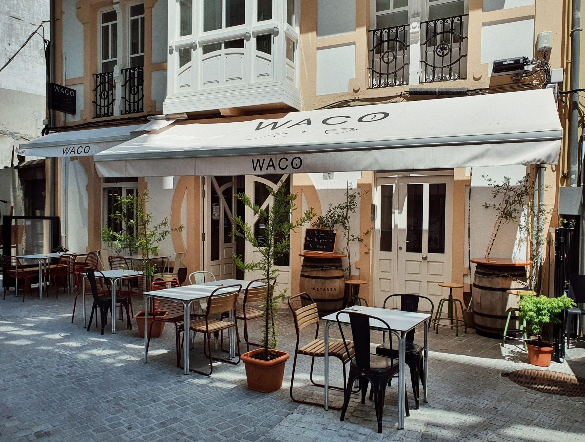 Zacaffé llega a A Coruña: El café de especialidad se viste de Zara