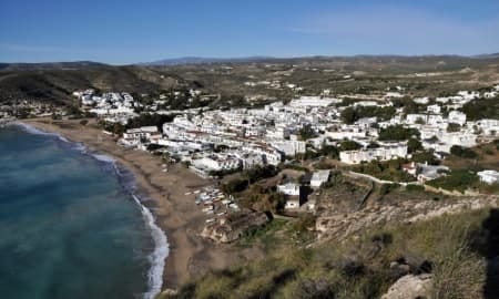 Medusas en el Cabo de Gata: calas y primeros auxilios