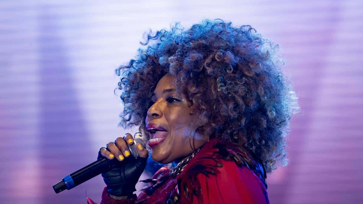 The Trouble With The Truth Tour - Macy Gray
