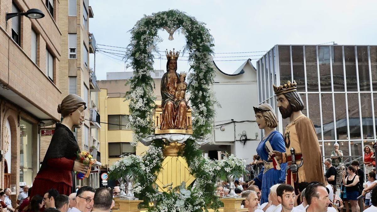 Vila-real se rinde a la Mare de Déu de Gràcia