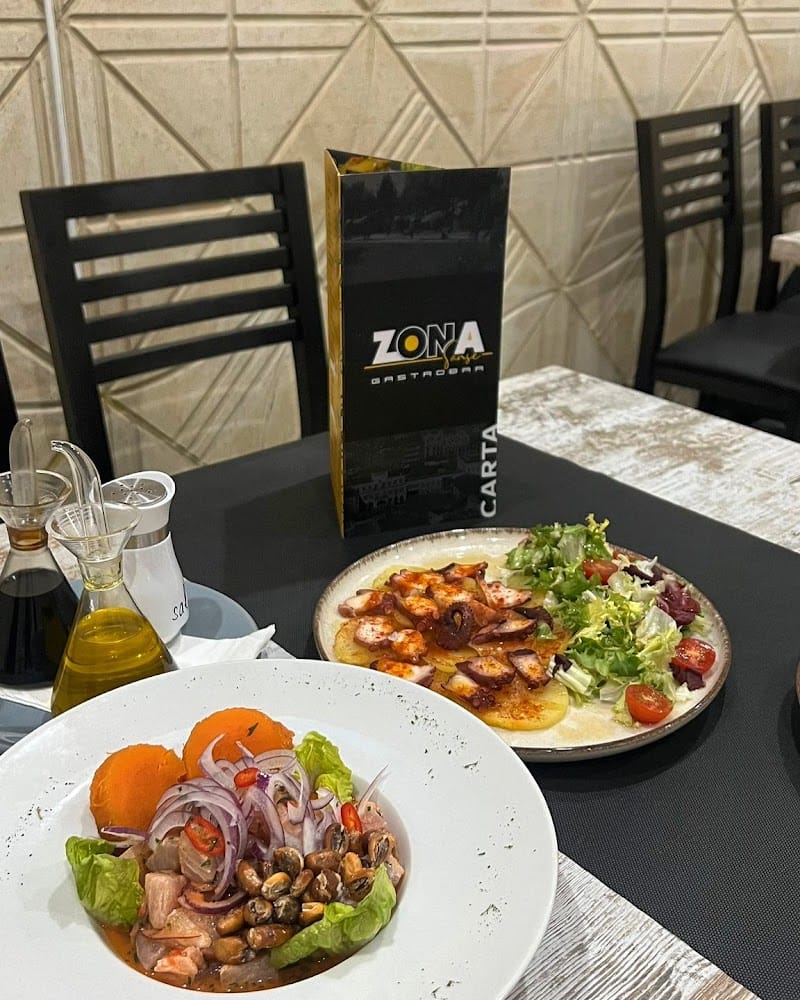 ZONA SANSE GASTROBAR: cocina mediterránea y grill
