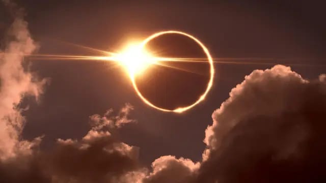 Eclipse del 12 de agosto: gafas gratis y dónde verlo
