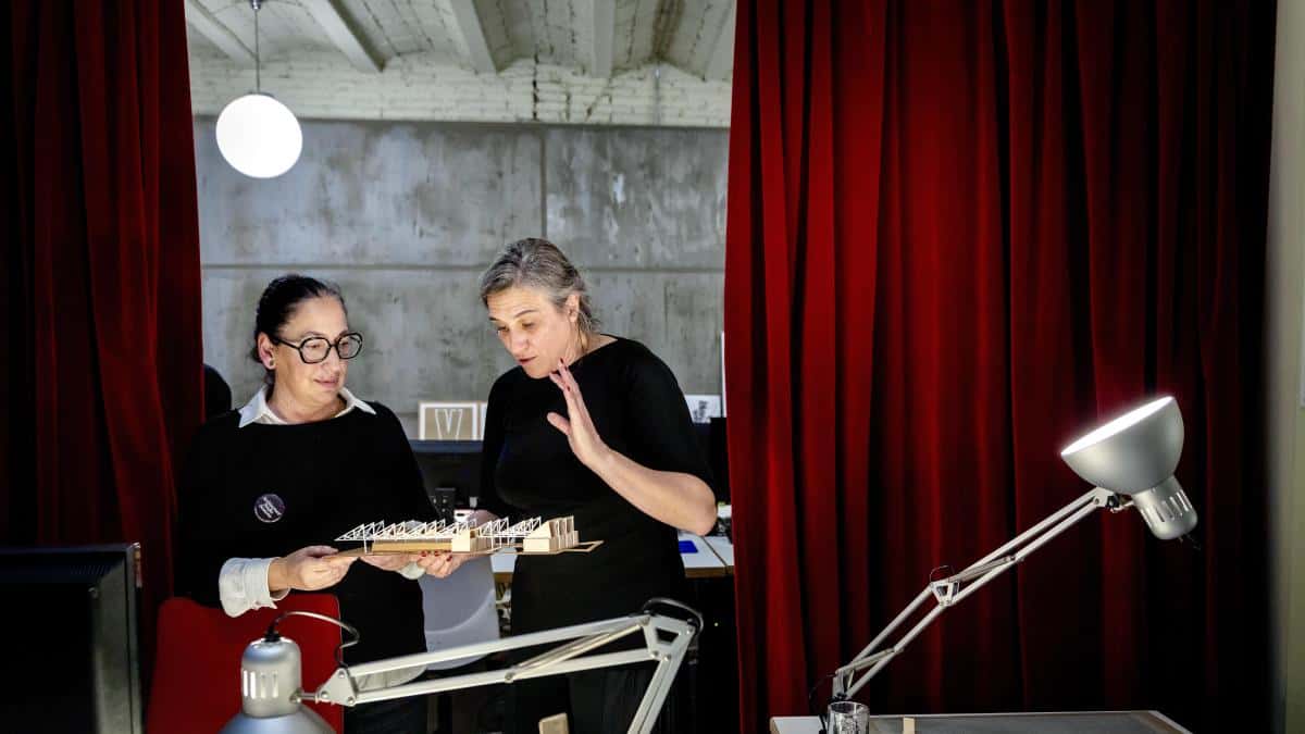 Recorreguts i cartografies feministes entre l'urbà i l'urbanístic. Sant Martí