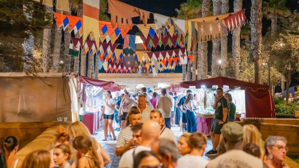 El Mercado Medieval que animó el Faro de Roquetas