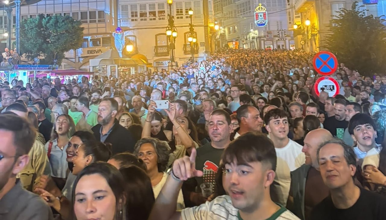 El Concierto Ciudad de Betanzos llenó la iglesia de Santiago