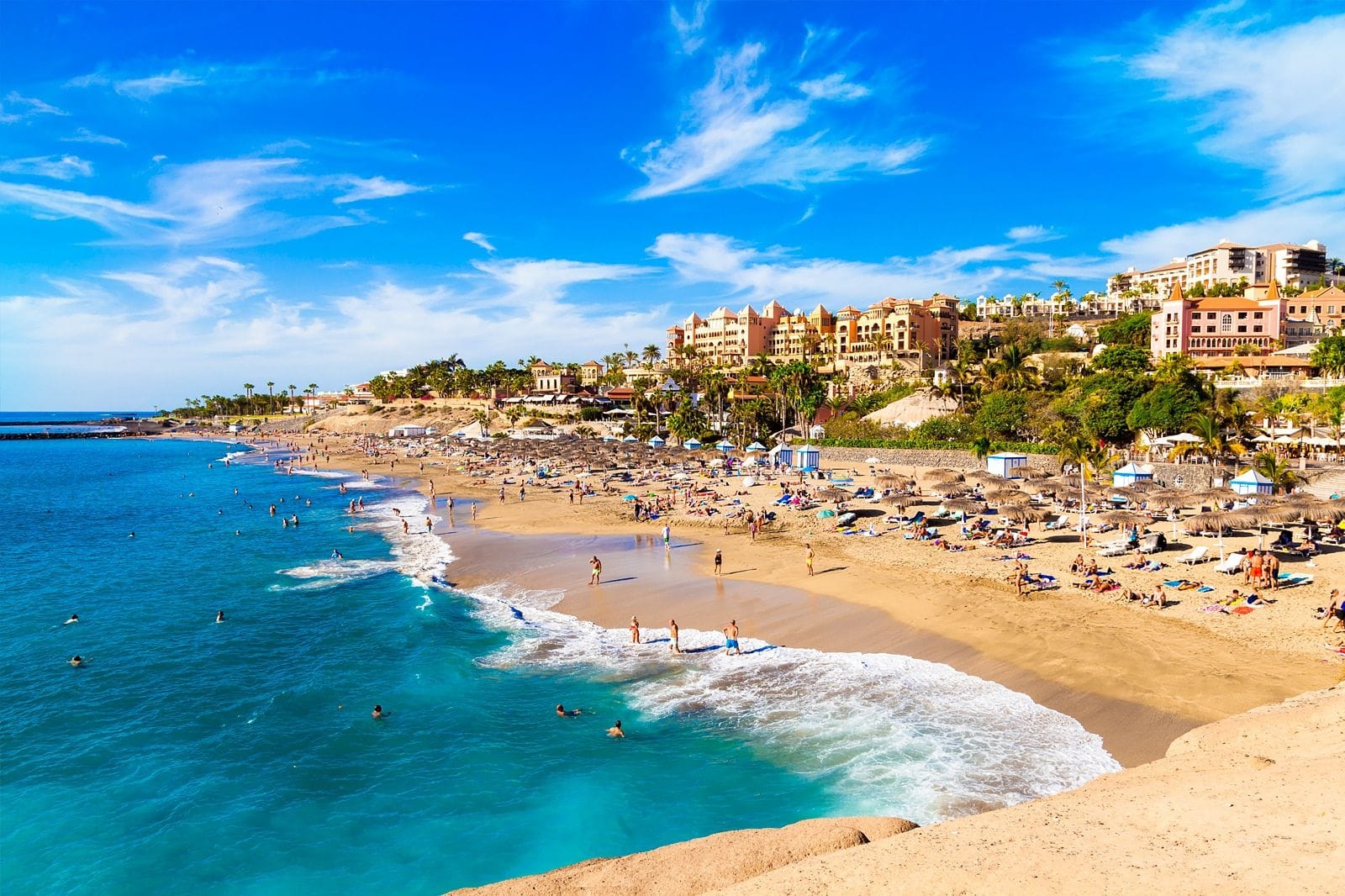 Tenerife abrió agosto con tres conciertos y guaguas