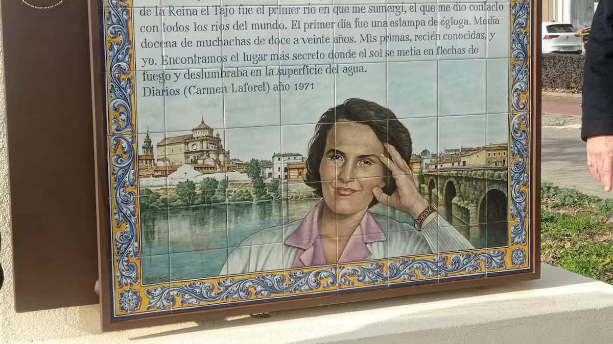 El Paseo de las Letras ya presume sus 17 murales