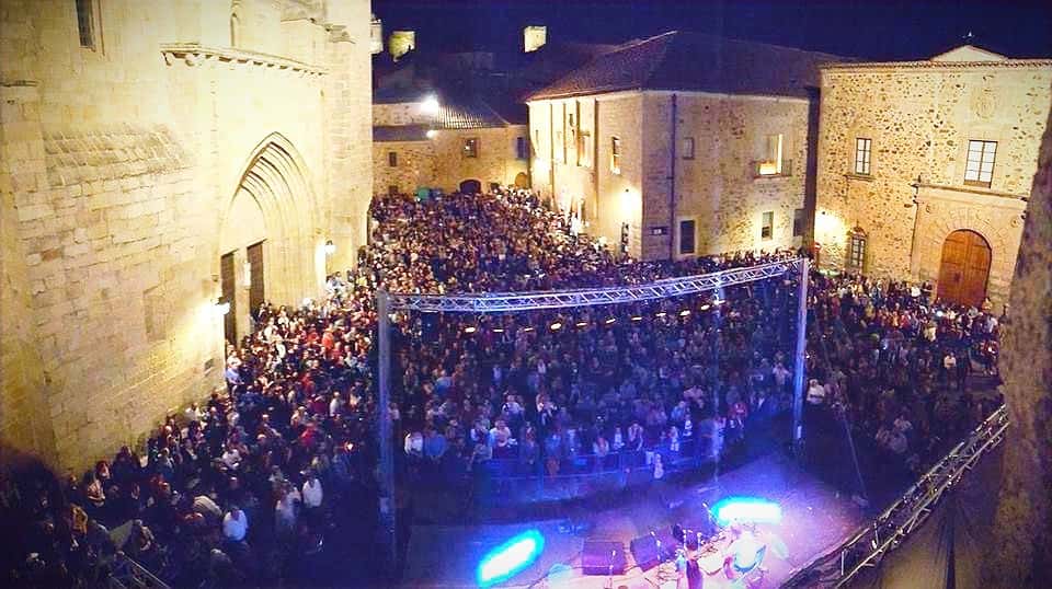 Taller-Concierto Bilingüe Armagh Rhymers
