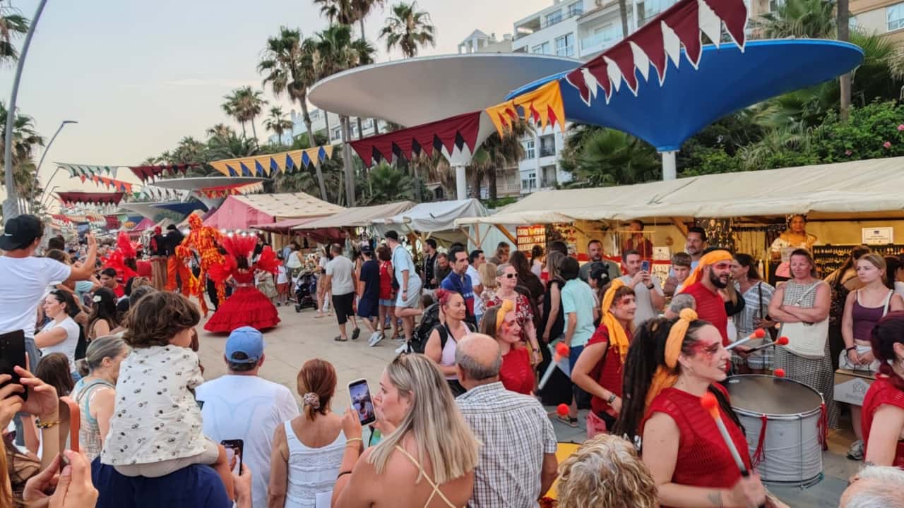 Guía del mercadillo de verano en Estepona 2026
