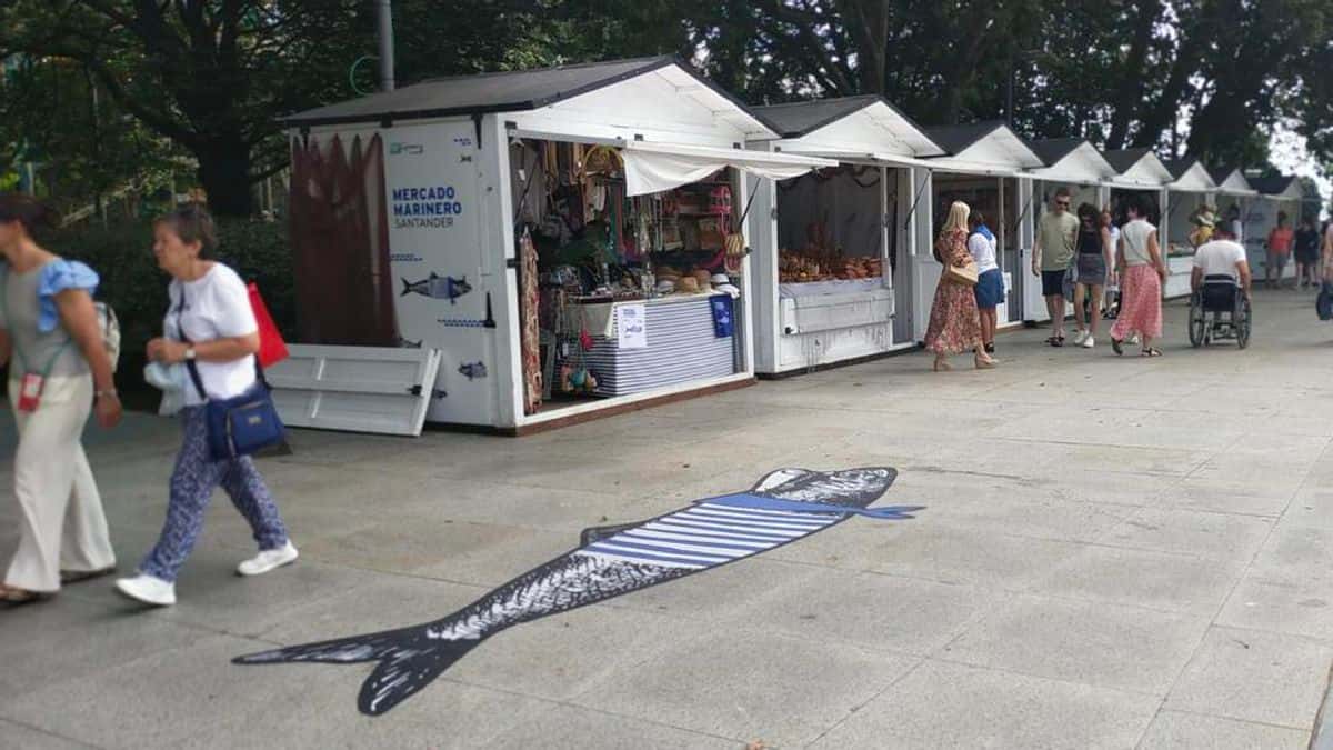 El mercado marinero regresa a la Plaza Alfonso XIII