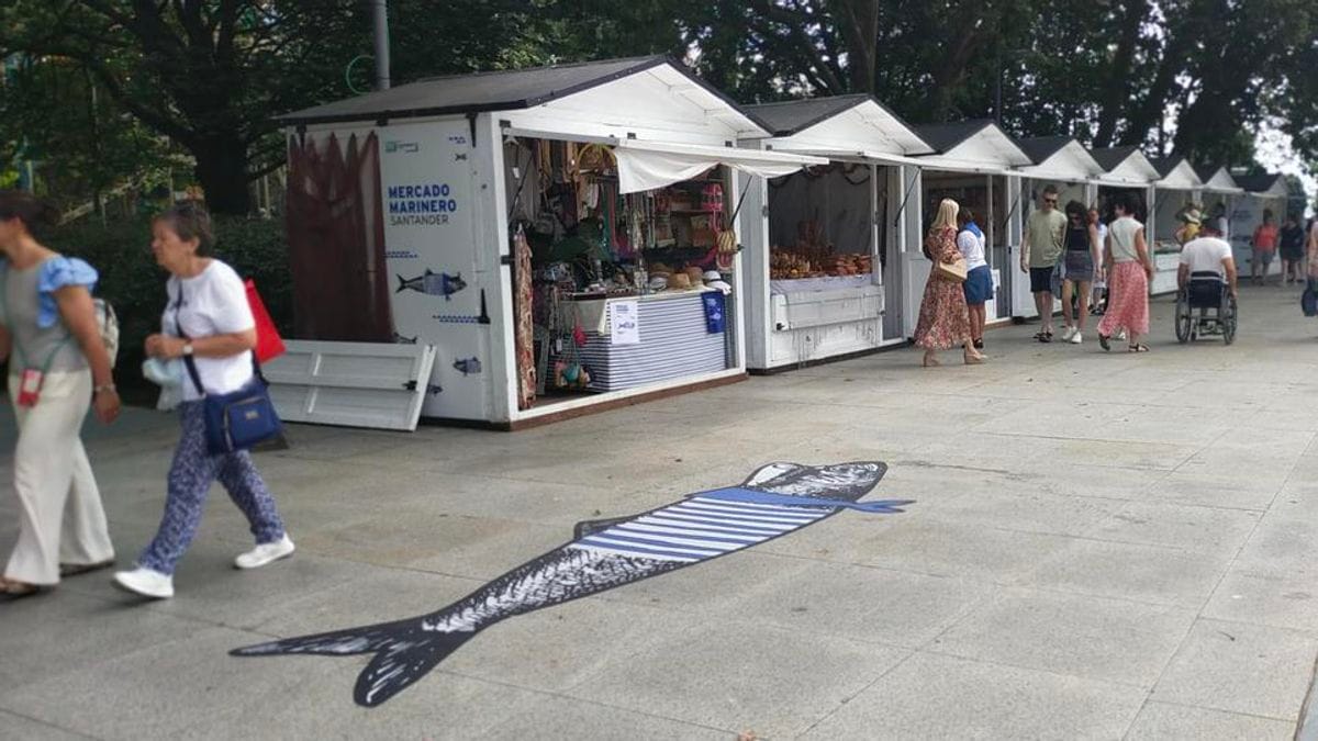 El mercado marinero regresa a la Plaza Alfonso XIII