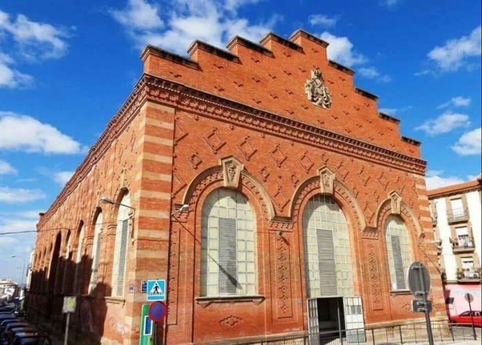 El Mercado de Abastos estrena mosaico inspirado en Belin