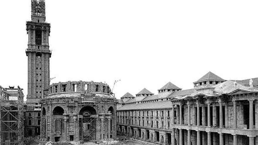 Laboral Ciudad de la Cultura: historia y reformas