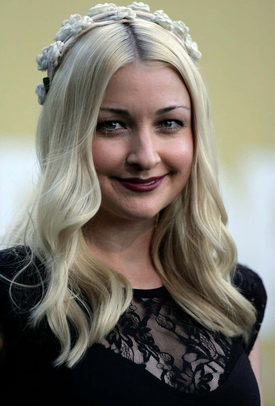Kate Miller-Heidke - The Kiss and The Abyss
