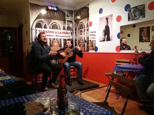 Tabanco A La Feria: tapas y flamenco en Jerez