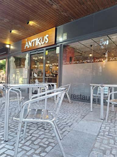 Comer en Arrosseria Àntikus en Manresa