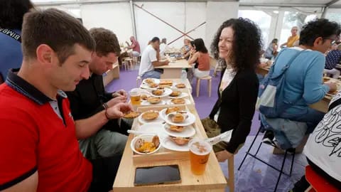 La Festa da Vieira llena de sabor el verano en Cambados