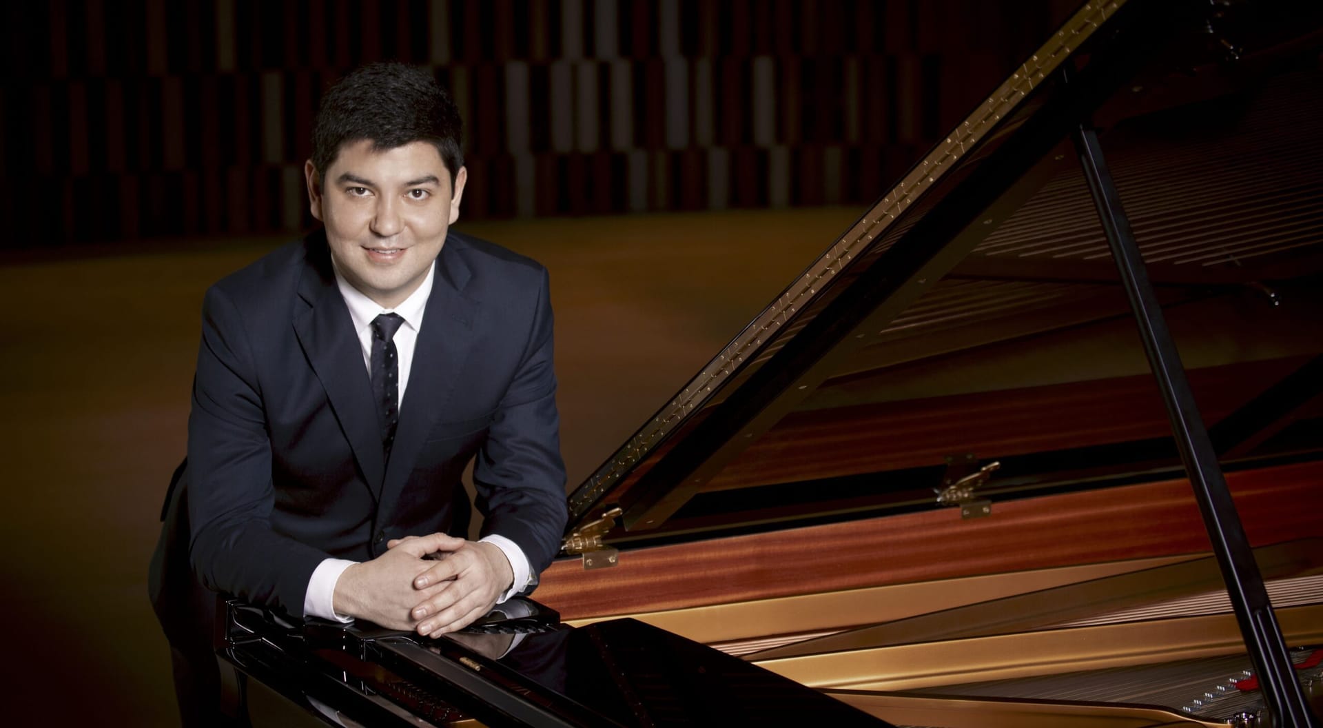 Behzod Abduraimov - Orquestra Filharmònica Txeca