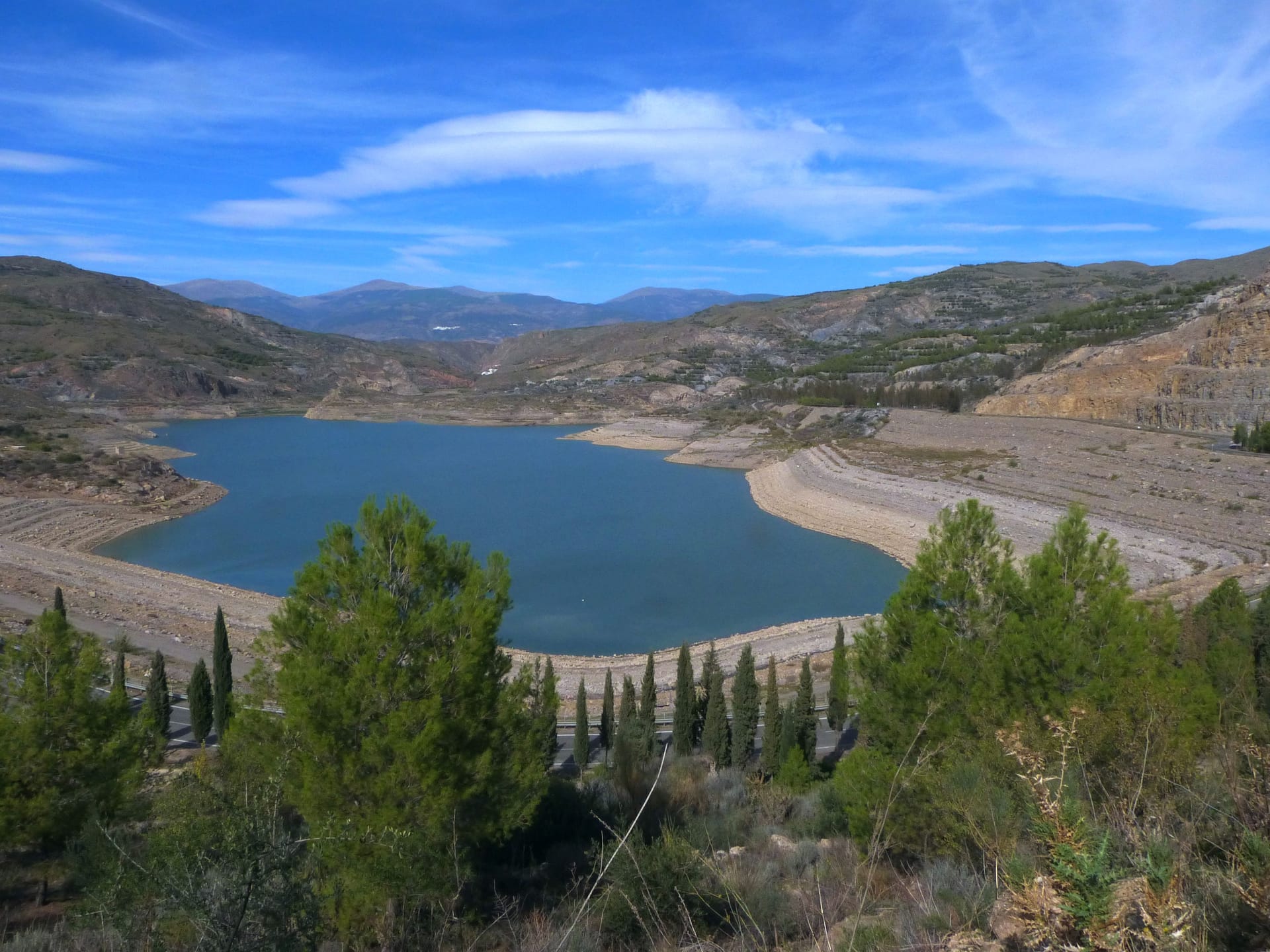 Ruta Del Mar al Cielo: seis horas por el embalse de Benínar