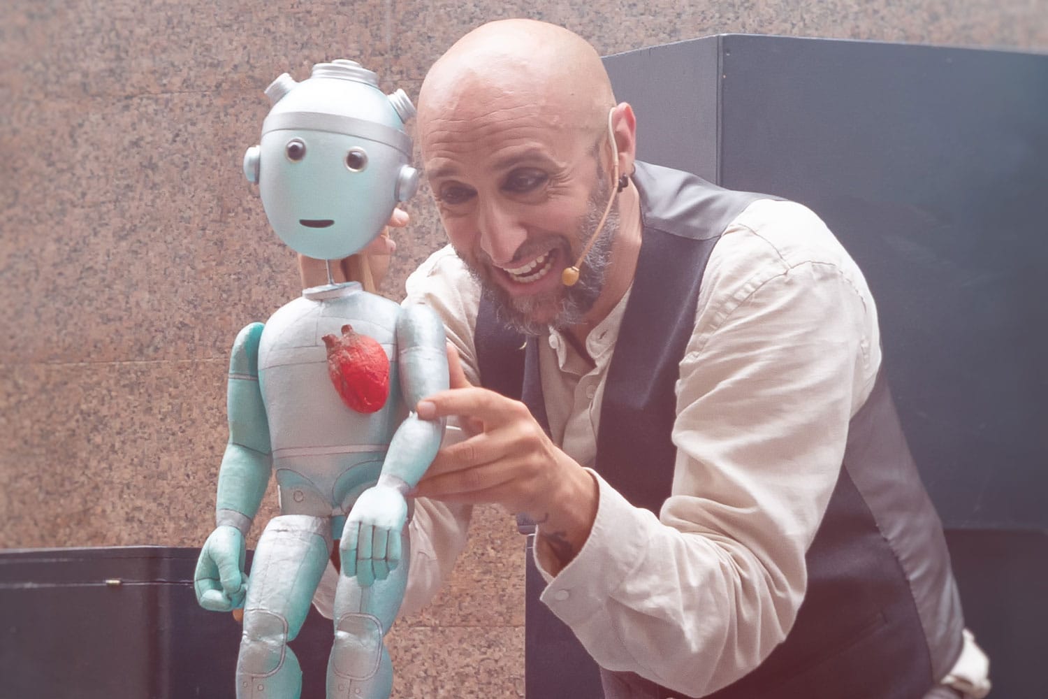 Comedia de títeres: Kay robot