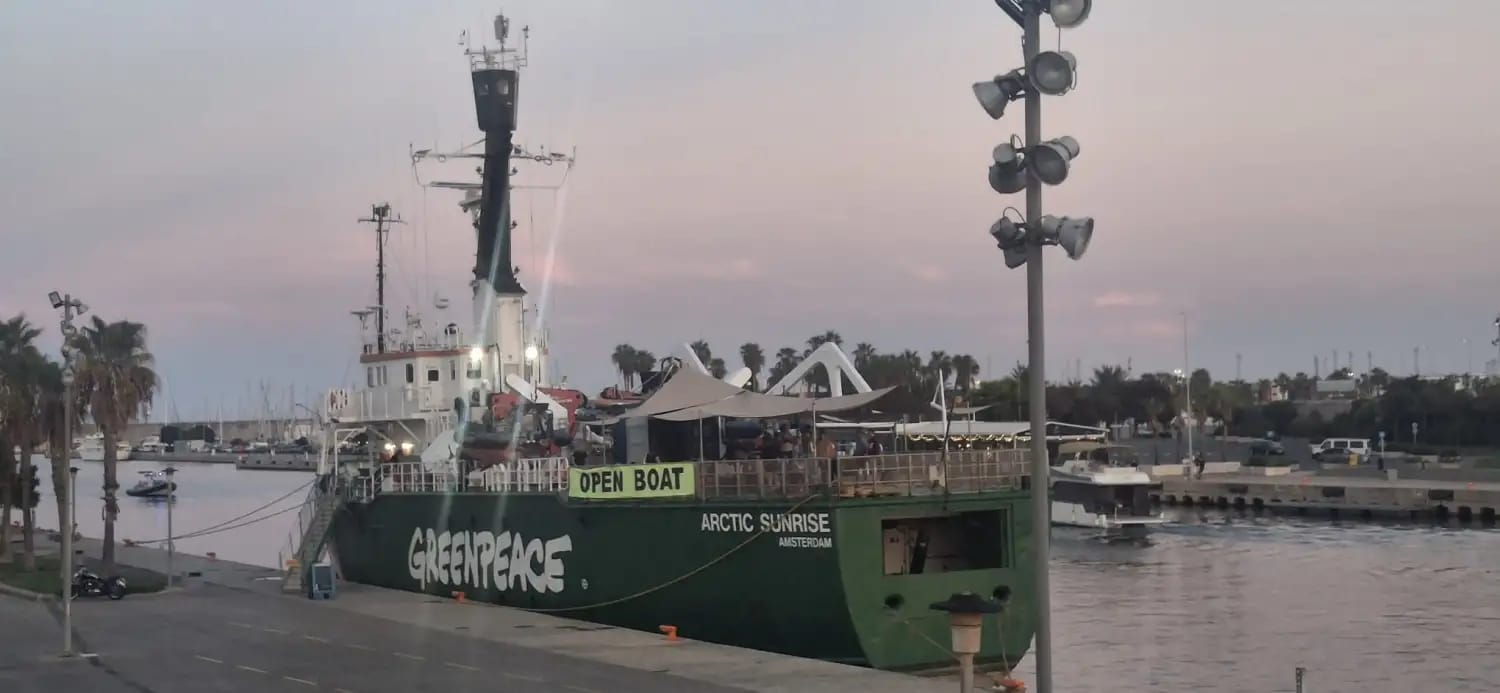 Visita gratis al Arctic Sunrise en Valencia