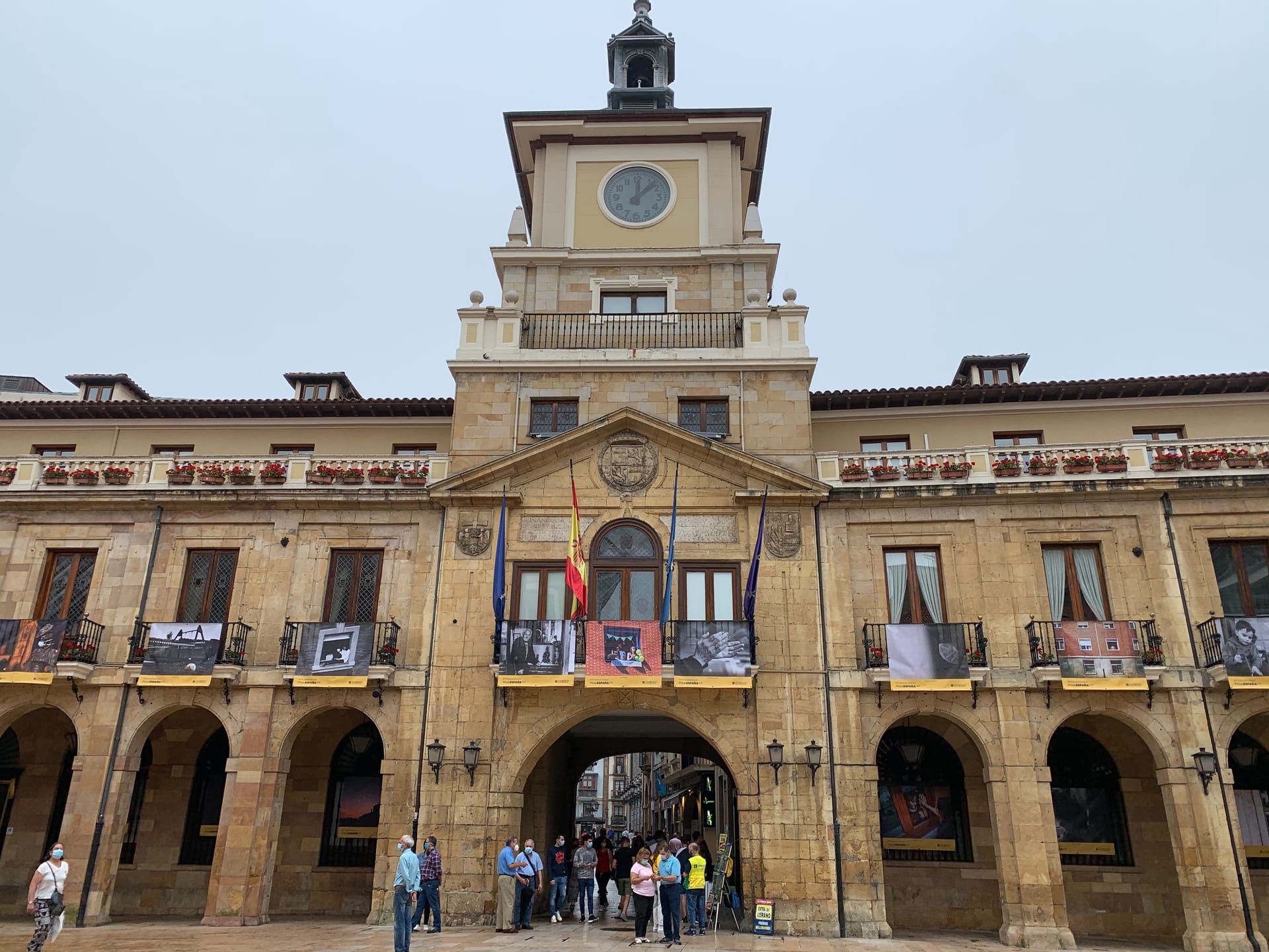 Guía de senderismo y naturaleza activa en Oviedo 2026