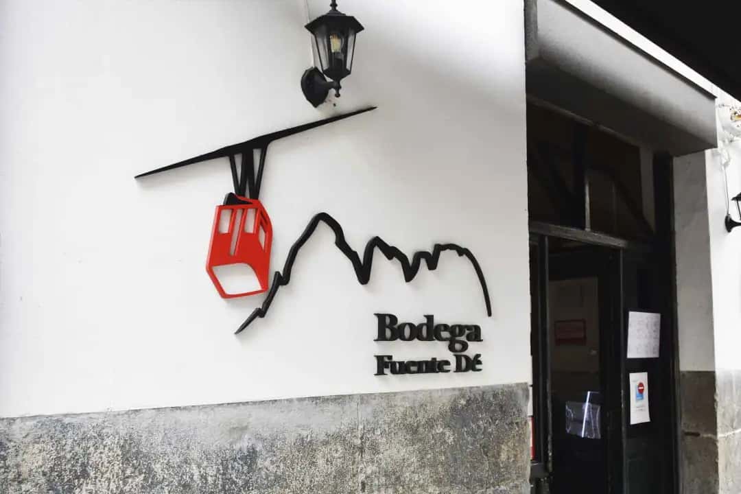 Bodega Fuente Dé: cocido montañés en el centro