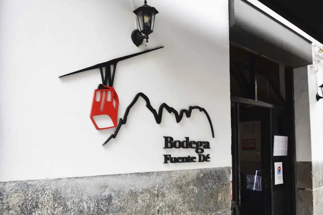 Bodega Fuente Dé: cocido montañés en el centro