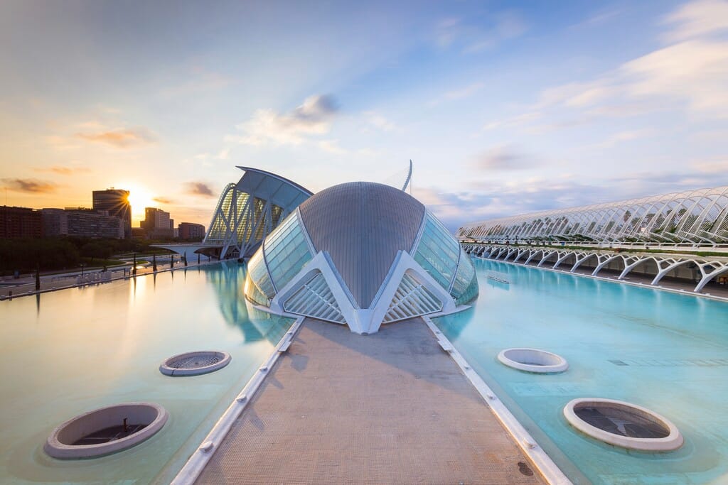 Dos noches gratis para ver nebulosas en la Ciudad de las Artes