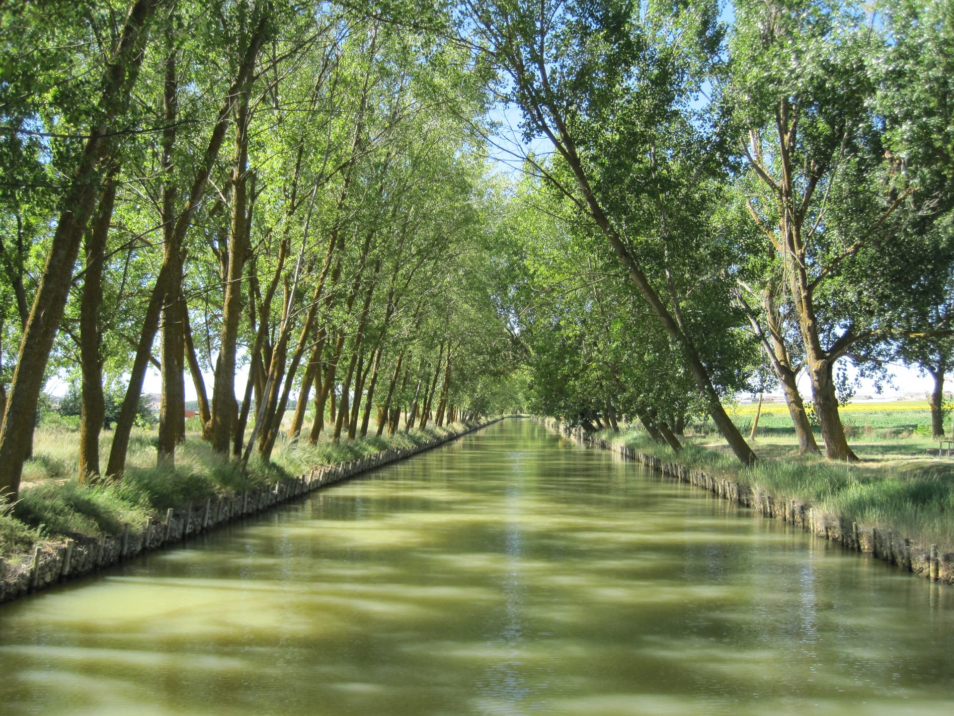 El Canal de Castilla estrena cara tras una gran reforma