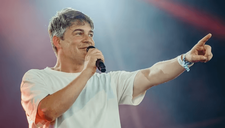 Tortosa abre temporada con humor y Roger Coma