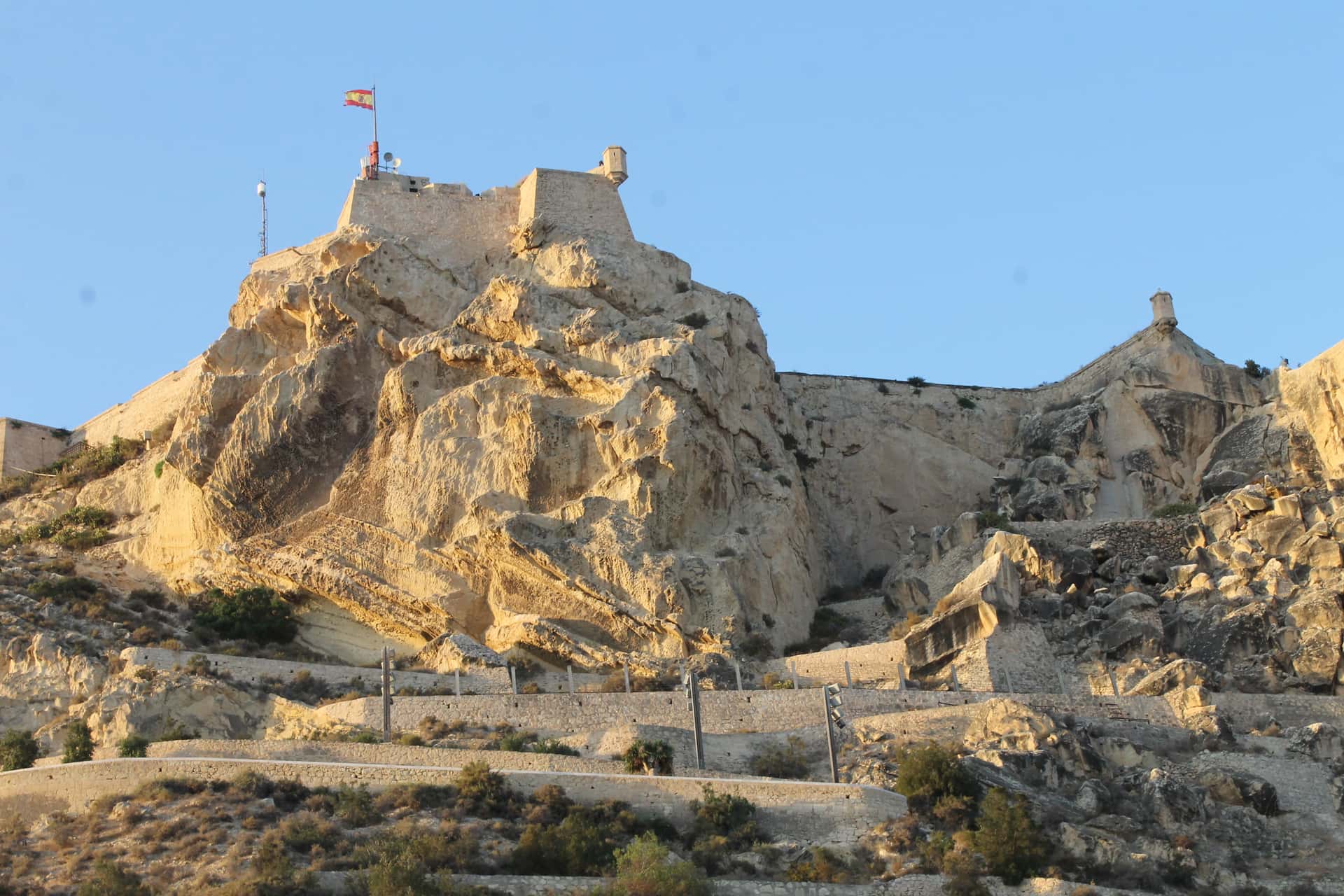 El Castillo de Santa Bárbara se convierte en bodega