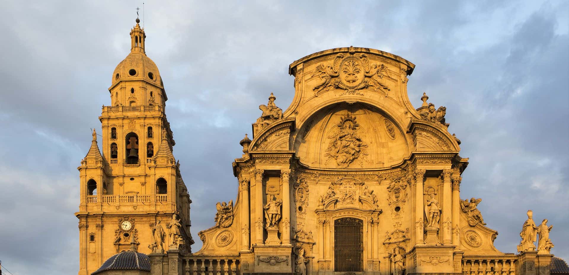 Visitas nocturnas a la torre de la Catedral de Murcia