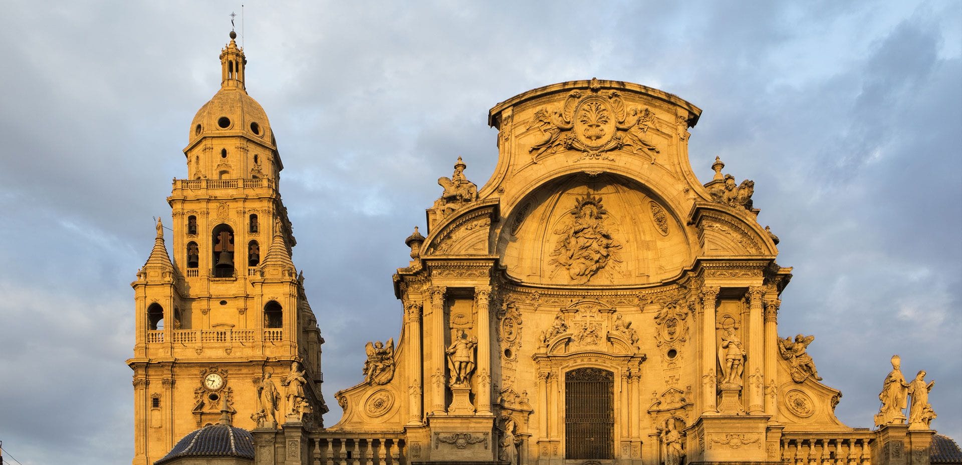 Visitas nocturnas a la torre de la Catedral de Murcia