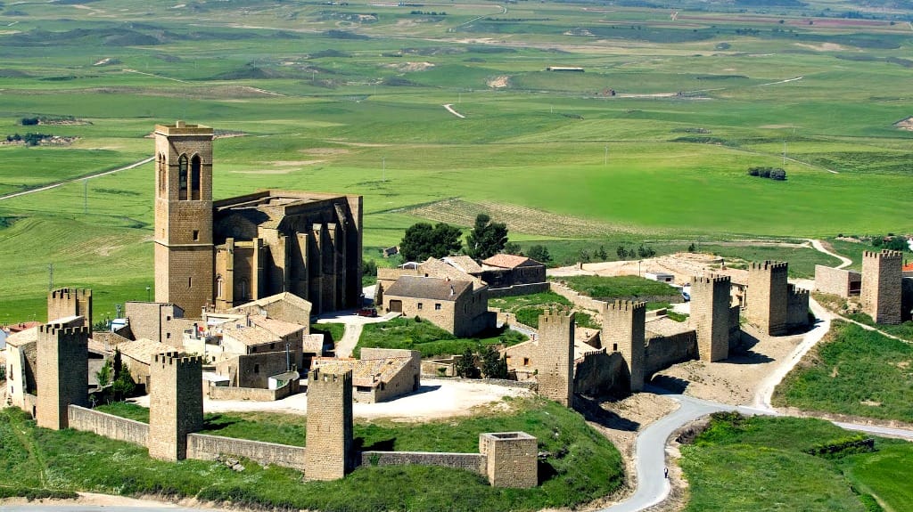 Artajona medieval: Encuentros con la Historia