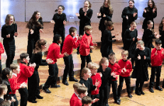 Concert de Les Pastoureaux i la coral La Ballesta