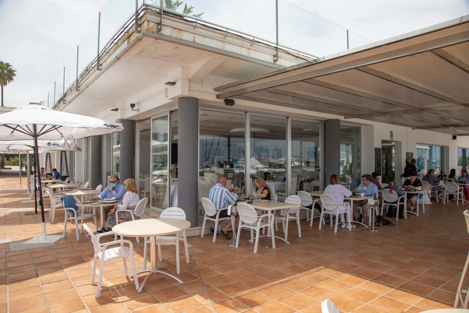 Balandros: arroces y pescado frente al puerto de Dénia